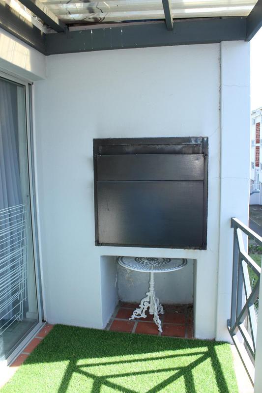 To Let 1 Bedroom Property for Rent in Oostersee Western Cape